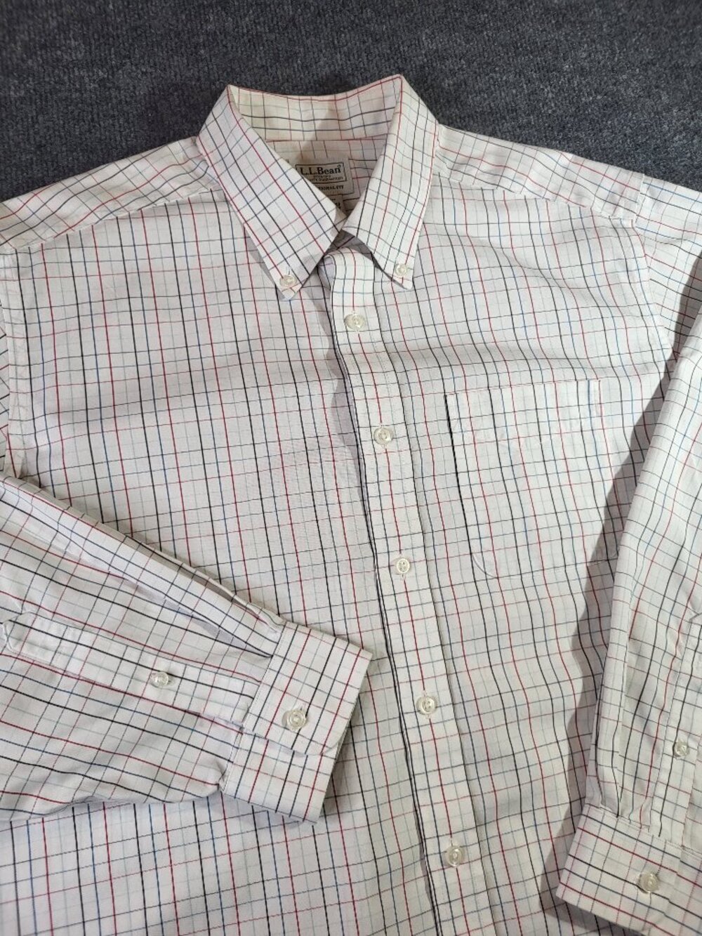 LL Bean Men's Shirt 16-33 Red Blue Striped Traditional Fit Button Down Long Slv